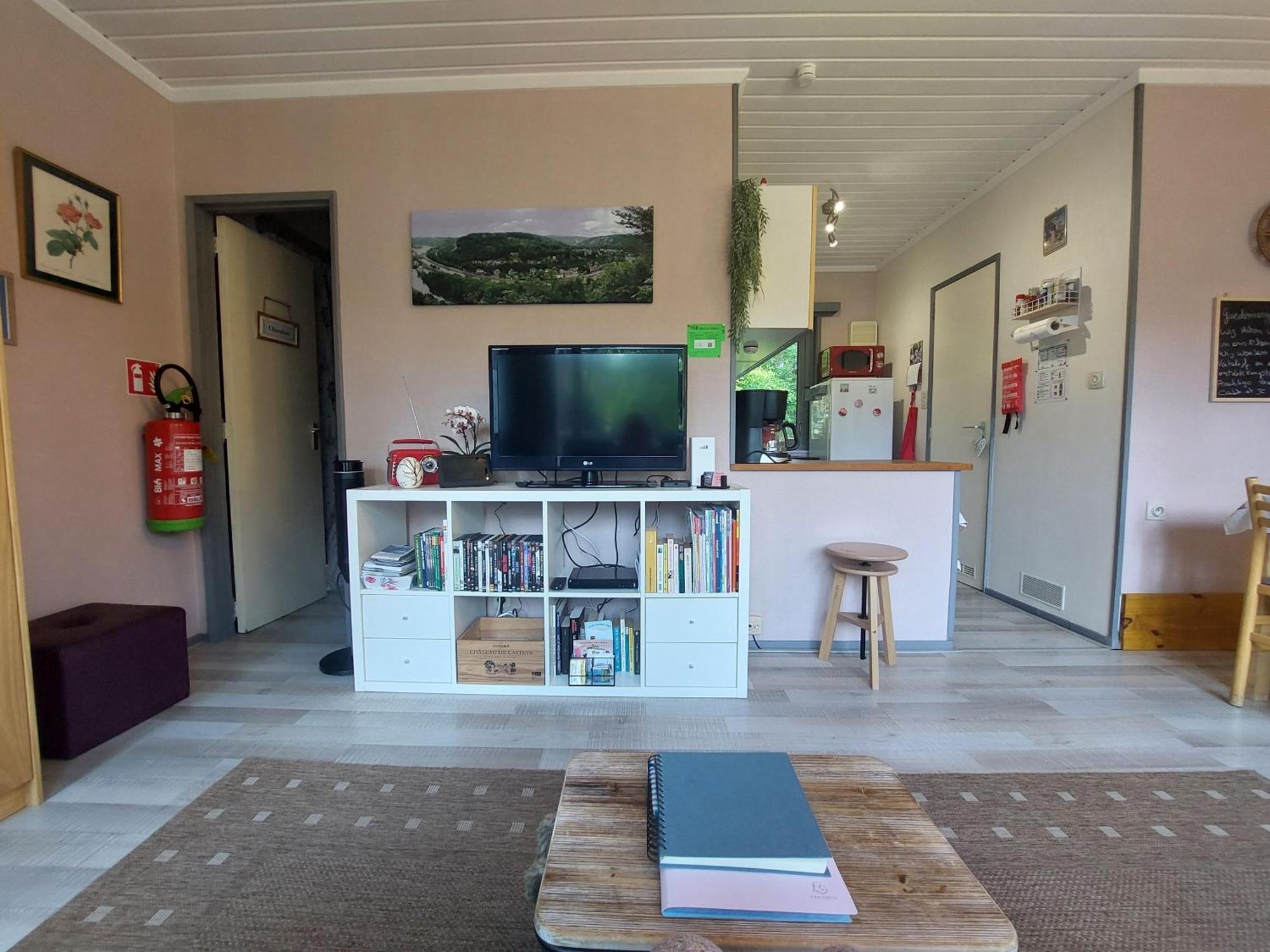 Le Petit Chalet - Bungalow Waulsort Exterior photo
